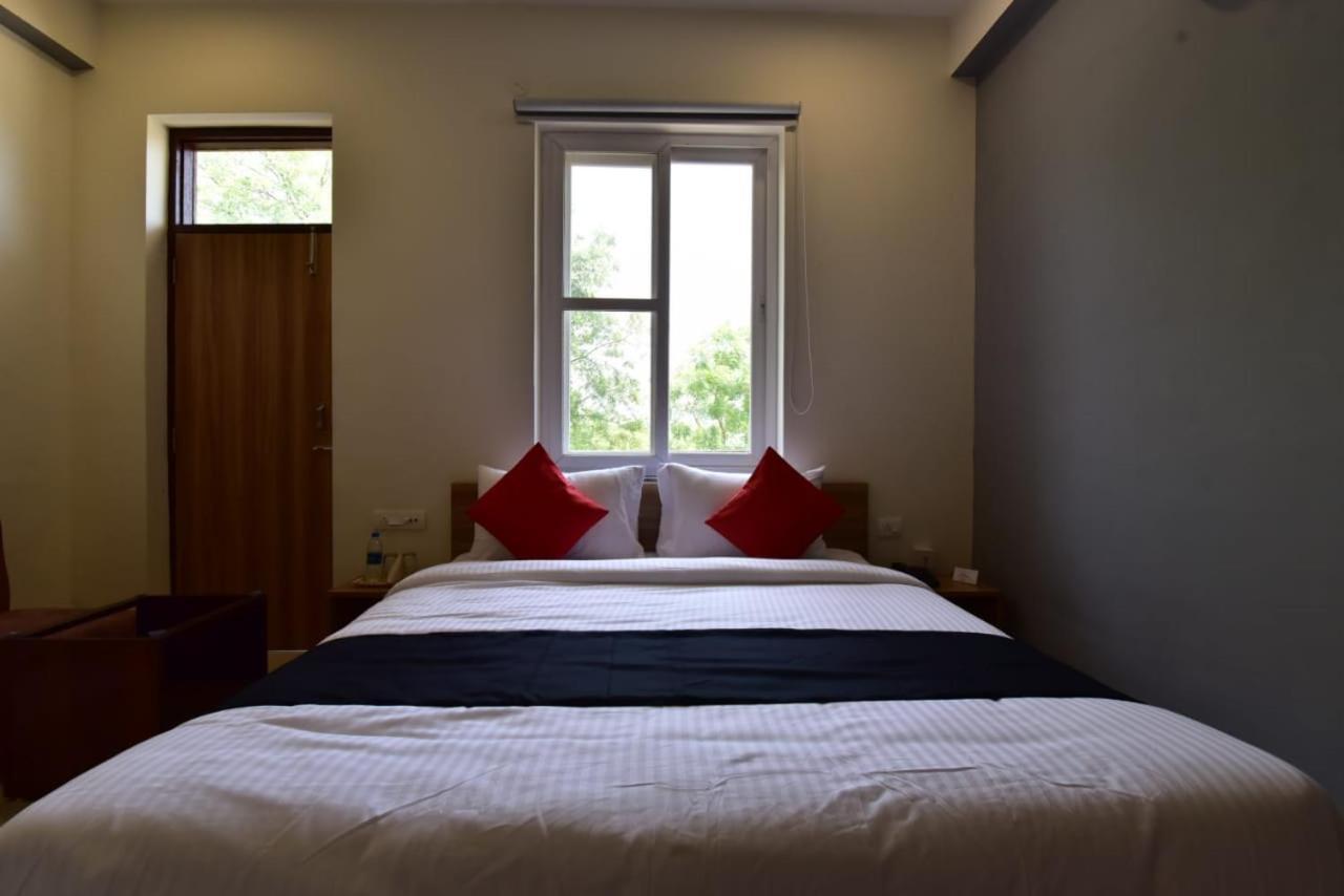 Hotel Oxus, Partap Nagar Jaipur Bagian luar foto