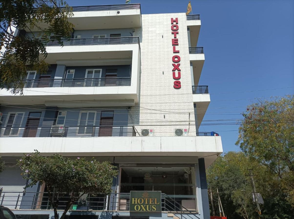 Hotel Oxus, Partap Nagar Jaipur Bagian luar foto