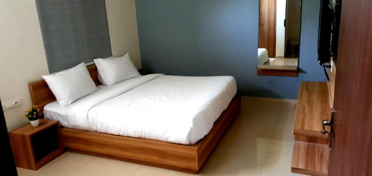 Hotel Oxus, Partap Nagar Jaipur Bagian luar foto