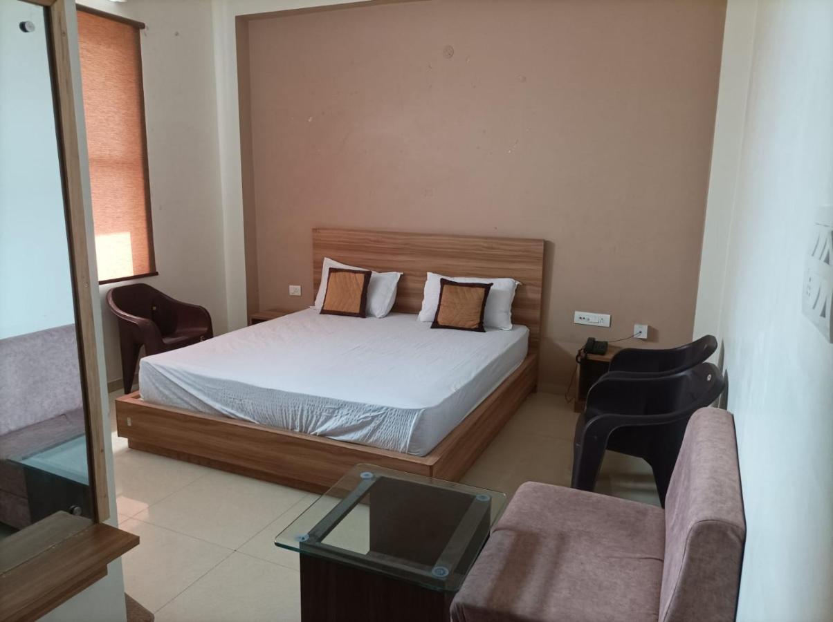 Hotel Oxus, Partap Nagar Jaipur Bagian luar foto