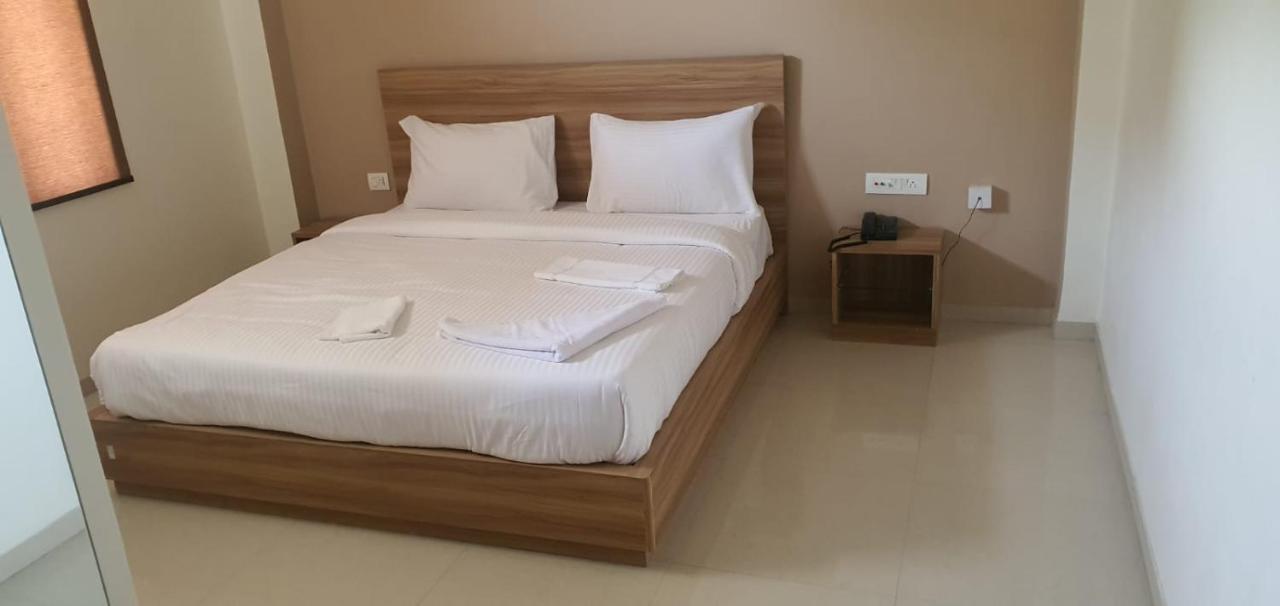 Hotel Oxus, Partap Nagar Jaipur Bagian luar foto